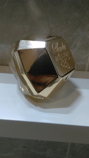 million bayan parfüm