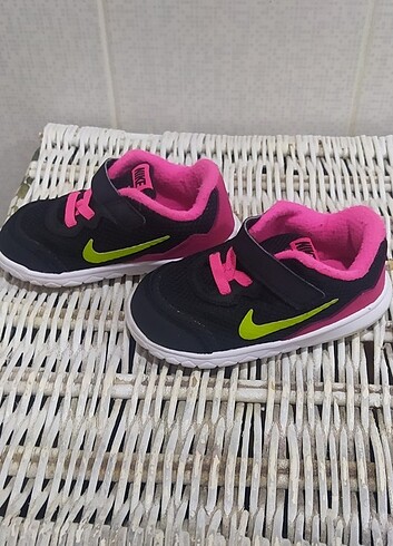 23 Beden siyah Renk Nike çocuk spor ayakkabı