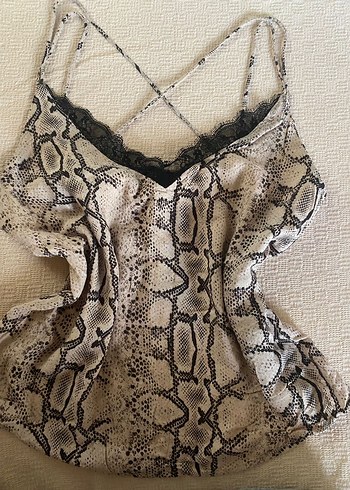 Zara PARÇA 100tl KAYDIR