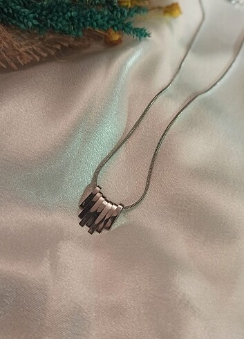 Accessorize Çelik kolye 