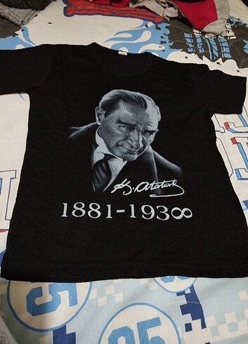 Diğer Atatürk tişörtü