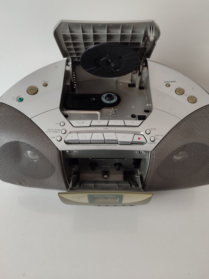 Sony Beyaz Gri Müzik Sistemi - Görsel 4