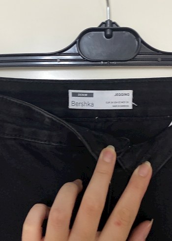 Bershka Siyah Dar Kesim Midi Boy Kadın Kot Pantolon