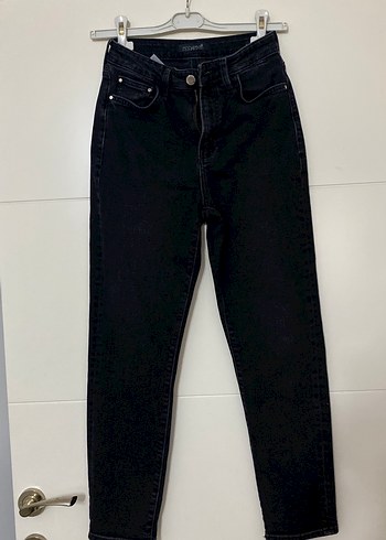Siyah Regular Fit Kadın Denim Pantolon