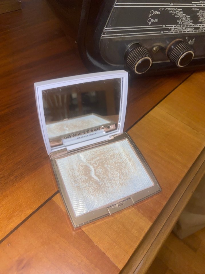 Anastasia Beverly Hills highlighter - Görsel 3