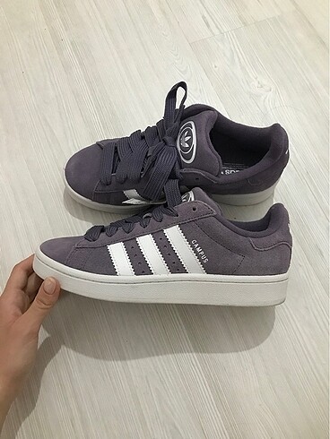 Adidas campus