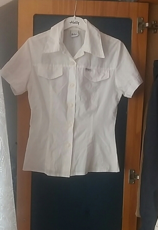 beyaz gömlek 