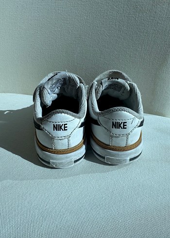 Beyaz Nike Çocuk Spor Ayakkabı - Görsel 3