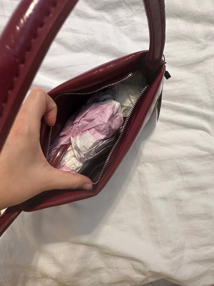 Zeyyen Bordo Parlak Deri Kadın Çanta - Görsel 3