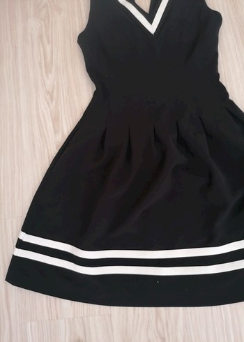 Siyah Beyaz V Yaka Mini Elbise - Görsel 3