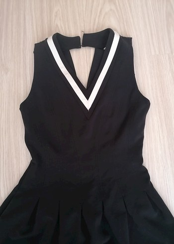 Siyah Beyaz V Yaka Mini Elbise - Görsel 2