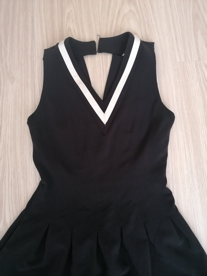 Siyah Beyaz V Yaka Mini Elbise - Görsel 2