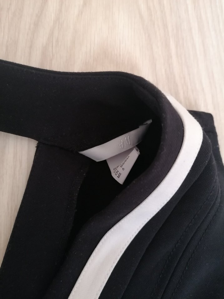 Siyah Beyaz V Yaka Mini Elbise - Görsel 4