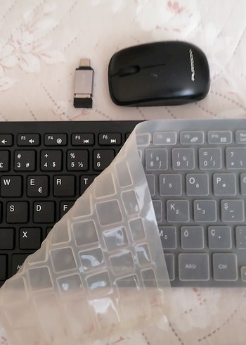 Siyah Kablosuz Klavye ve Mouse Seti