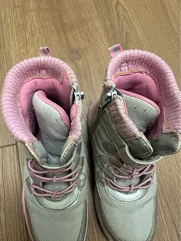 Skechers Skechers bot