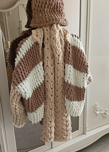 m Beden çeşitli Renk Puffy hırka modeli ?