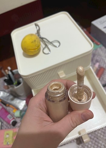  Beden Renk RARE BEAUTY Aydınlatıcı