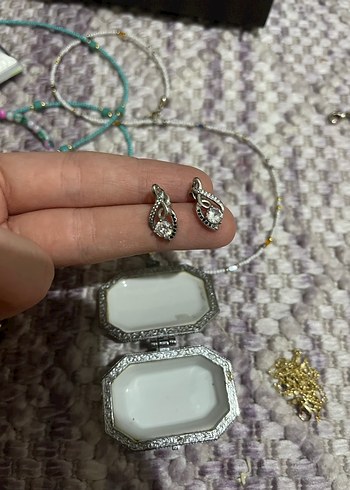 GERÇEK GÜMÜŞ Mini Beyaz Boncuk İşlemeli Bohem Küpe