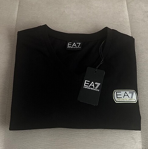 l Beden Emporio Armani EA7 Orjinal Sıfır Tişört