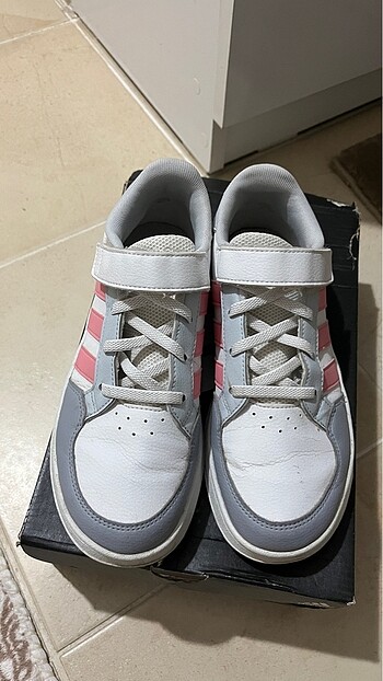 Adidas spor ayakkabı