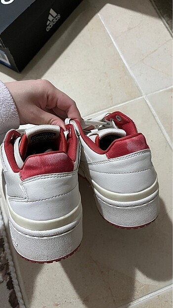 35,5 Beden Adidas spor ayakkabı