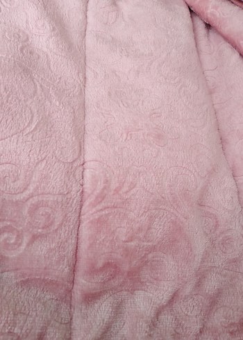 Koyu pembe Kadife Yatak Örtüsü - Görsel 5