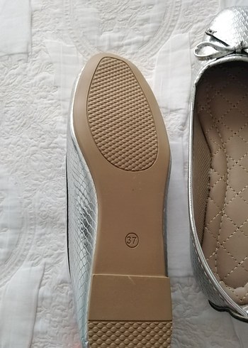 Gri Yılan Desenli Dolgu Topuk Kadın Babet - Görsel 5