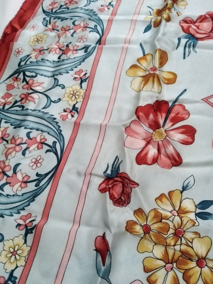 Armine ipek eşarp - Görsel 4