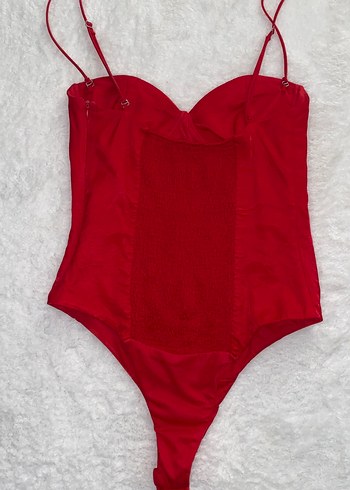 m Beden kırmızı Renk Parlak Kırmızı İnce Askılı Bodysuit