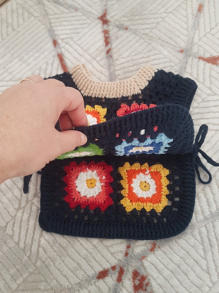 Çiçek Nakışlı Kız Örgü süveter - Görsel 5