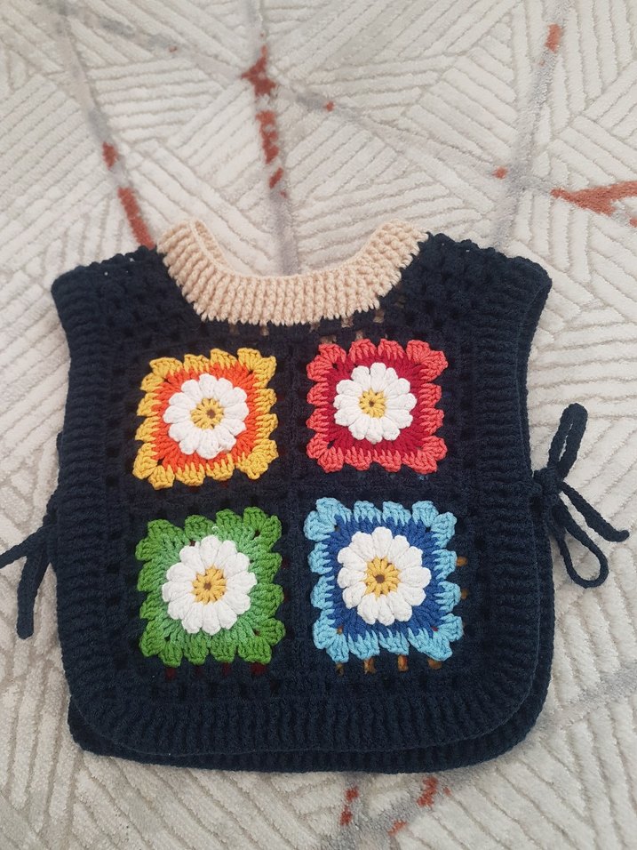 Çiçek Nakışlı Kız Örgü süveter - Görsel 3