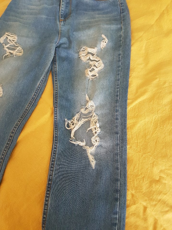 Dizlerde Yırtık Detaylı Mavi Bol Kesim Kadın Kot Pantolon - Görsel 3