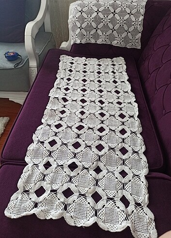 İki adet dantel örtü