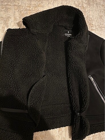 l Beden Stradivarius biker mont