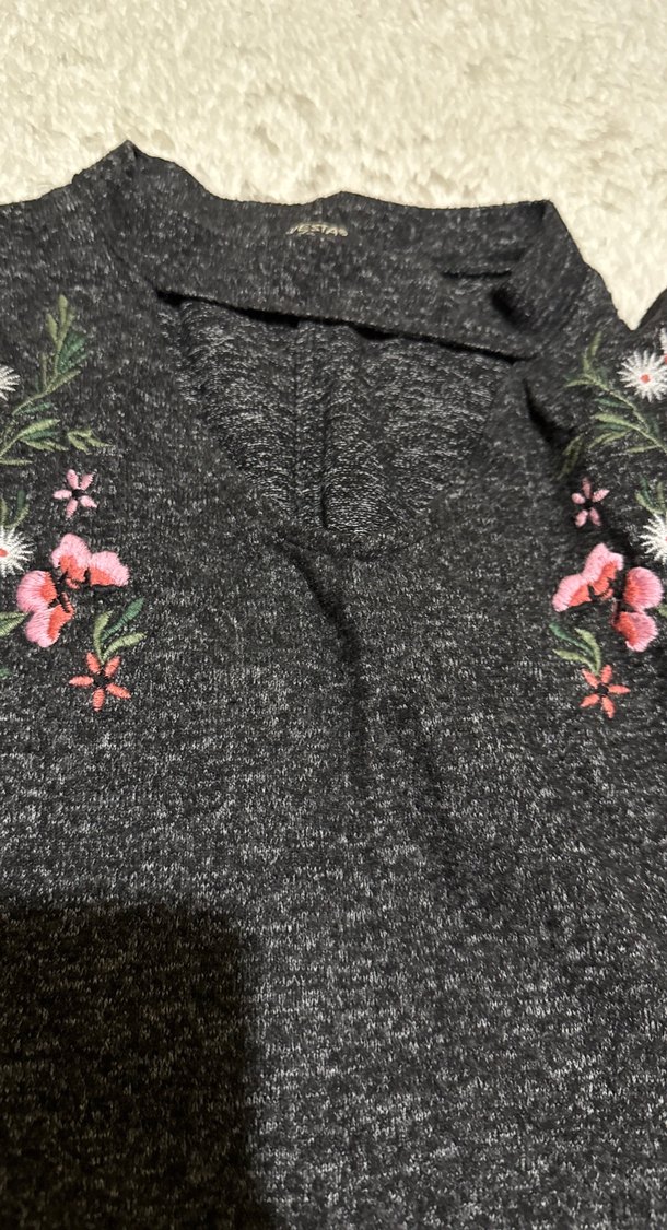 Gri Nakışlı Uzun Örgü Kazak - Görsel 2