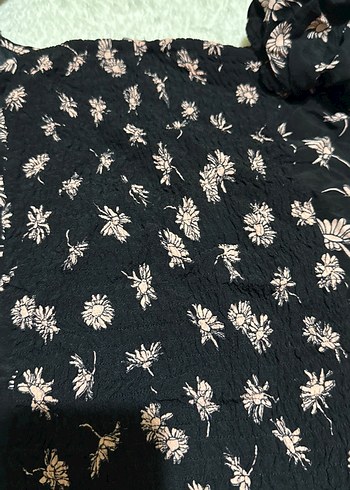 Pembe Çiçek Desenli Robalı Kadın Bluz - Görsel 3