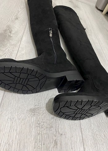 Siyah Süet Dizüstü Fermuarlı Çizme - Görsel 2