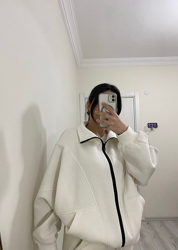 Yüksek Yakalı Beyaz Fermuarlı Kadın Ceket - Görsel 7