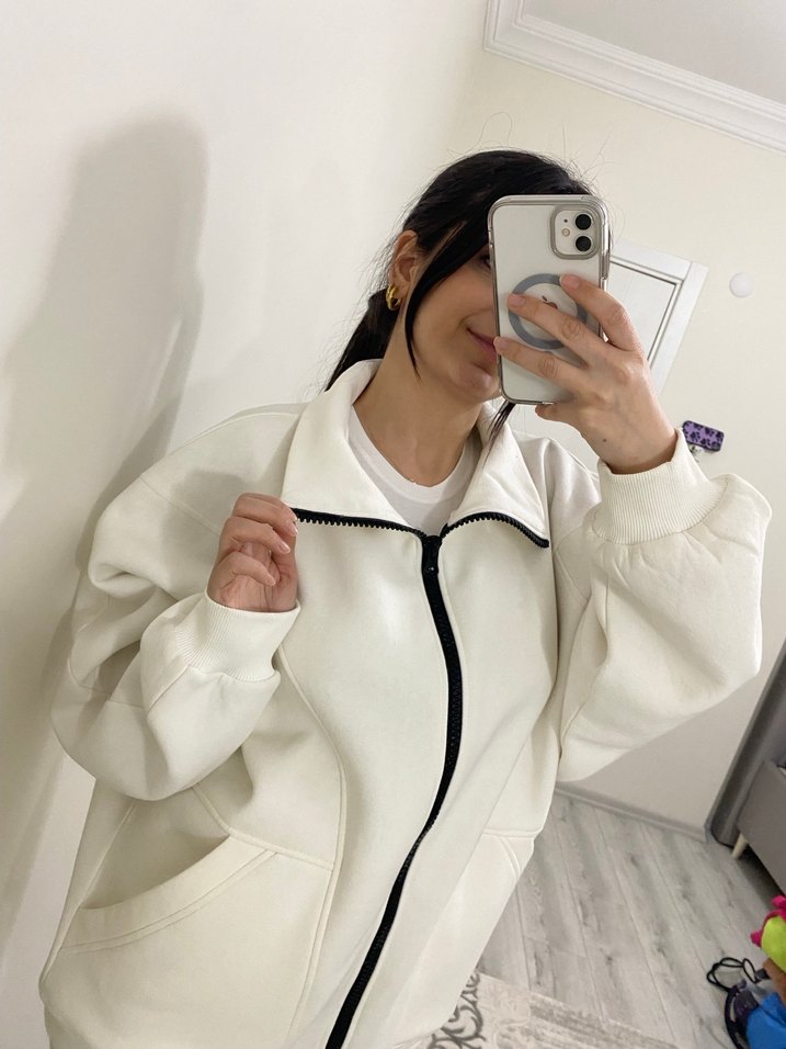 Yüksek Yakalı Beyaz Fermuarlı Kadın Ceket - Görsel 2