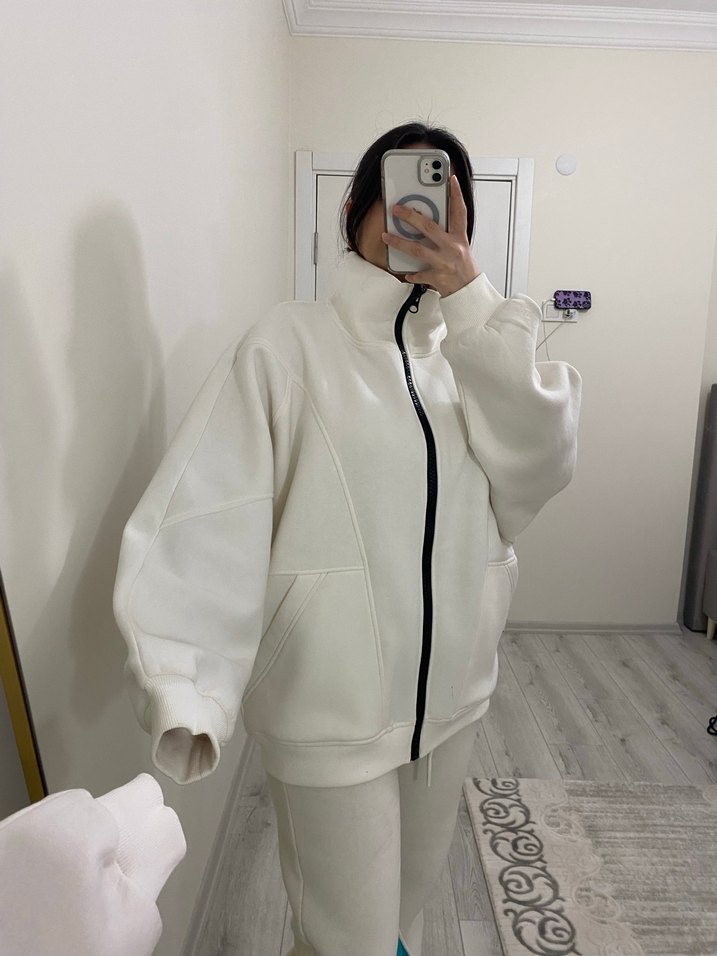 Yüksek Yakalı Beyaz Fermuarlı Kadın Ceket - Görsel 4