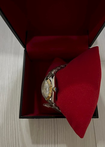 Altın Renkli Klasik Kadın Kol Saati - Görsel 2