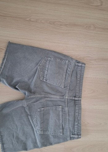 Gri Kadın 
erkek Salaş Mini Denim Şort - Görsel 4