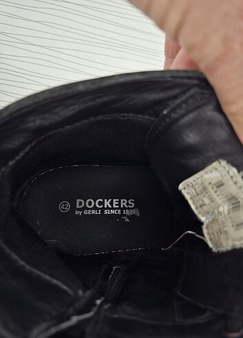 Dockers Erkek bot