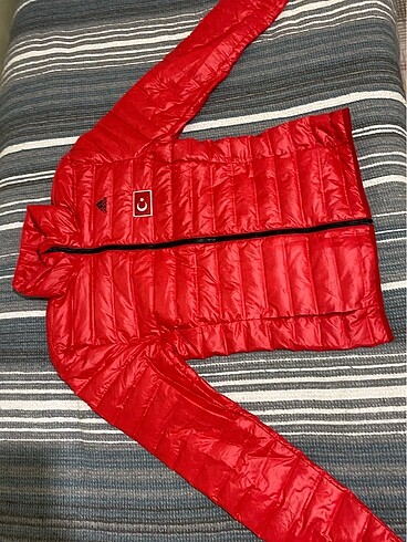 Kırmızı orjinal Adidas mont