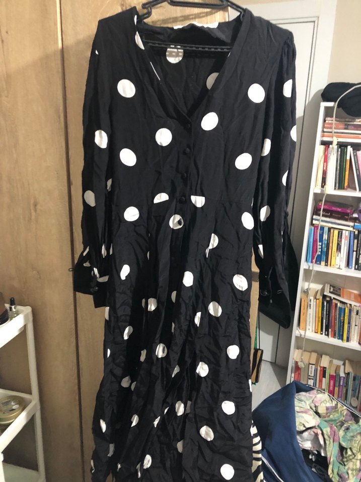 Siyah Beyaz Puantiyeli Uzun Pamuk Elbise - Görsel 2