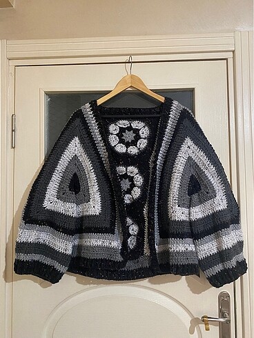 çiçek desen salaş model hırka