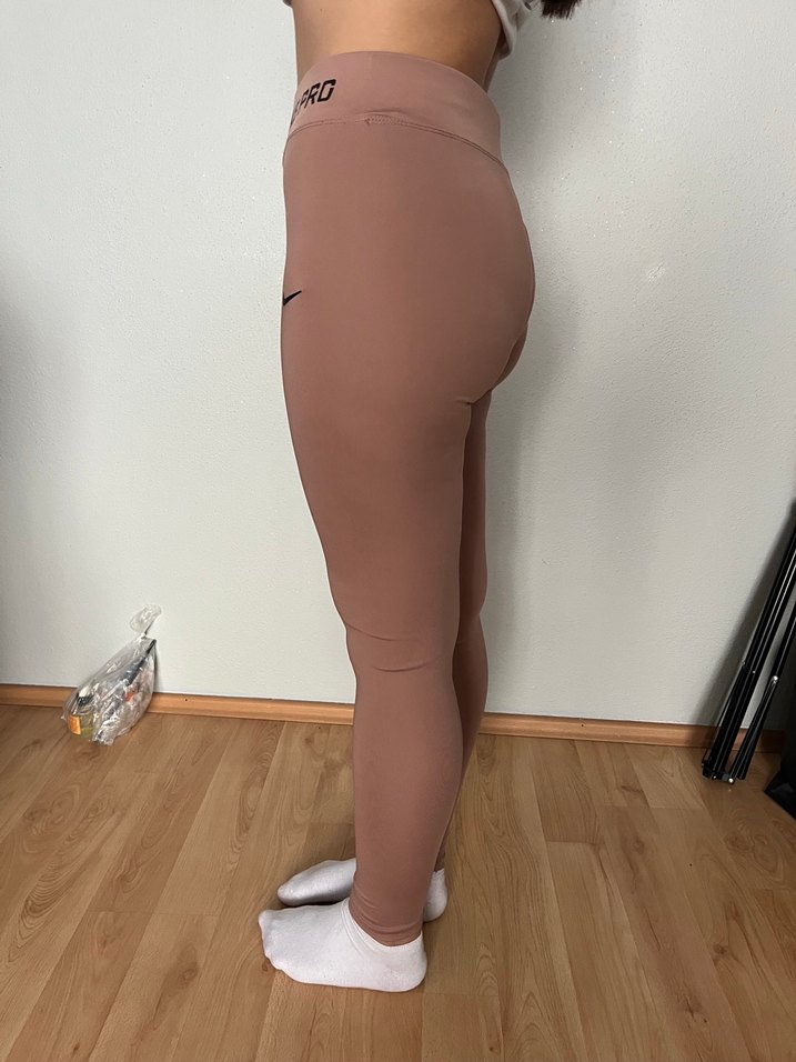 Nike Pro Nude Spor Tayt — görsel 2/4