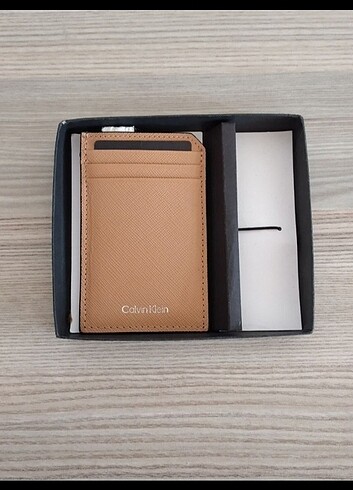 Calvin klein kartlik 
