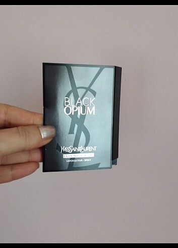 Yves Saint Laurent Black Opium Sample