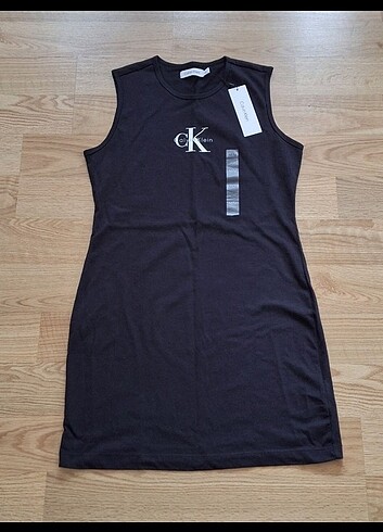 m Beden Calvin Klein Elbise